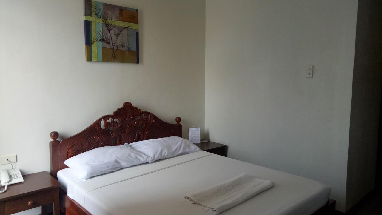 Northwood Hotel Аламинос Екстериор снимка